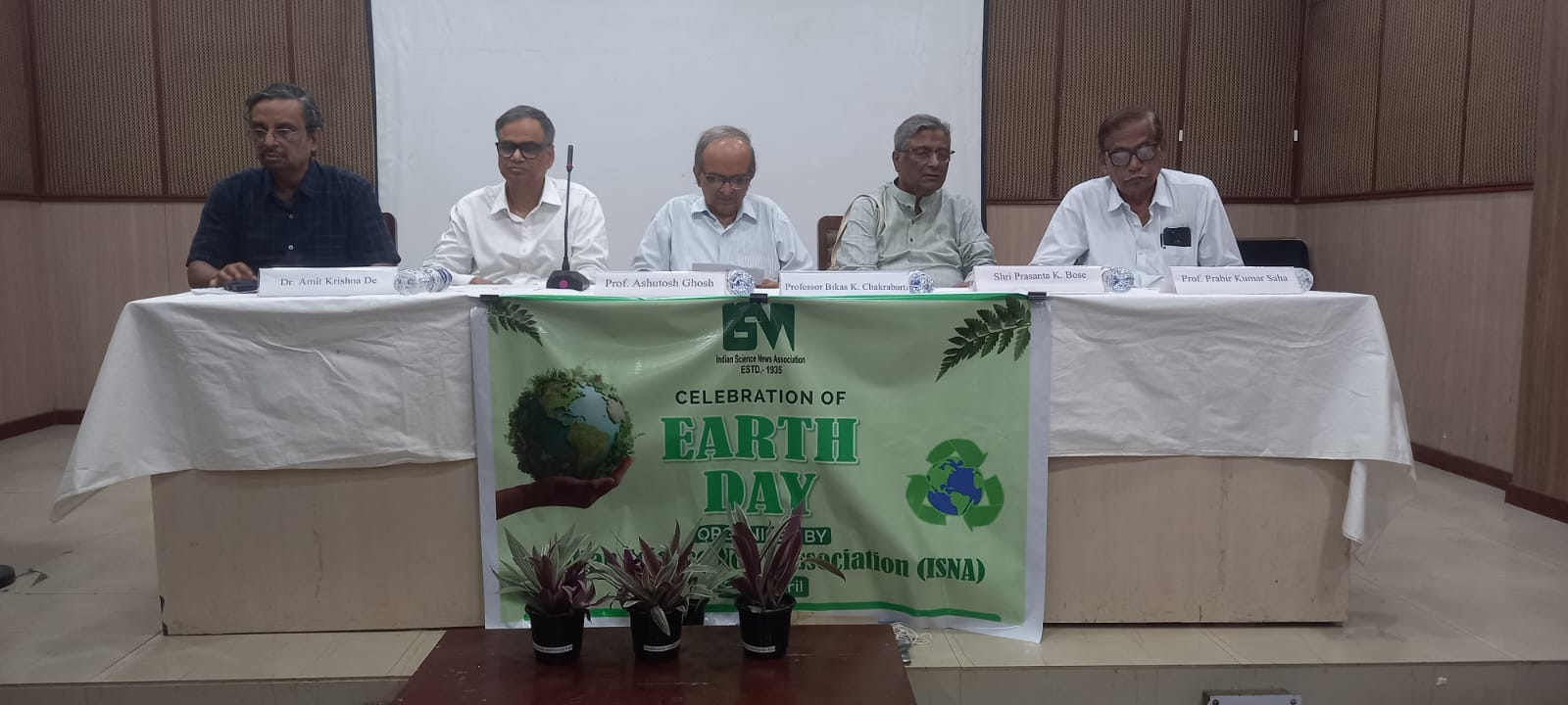 Celebration of Earth Day on 22nd April, 2026 in Presence of Prof. Ashutosh Ghosh, VC, C.U.